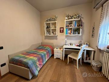 Arredamento per camera escluso letto