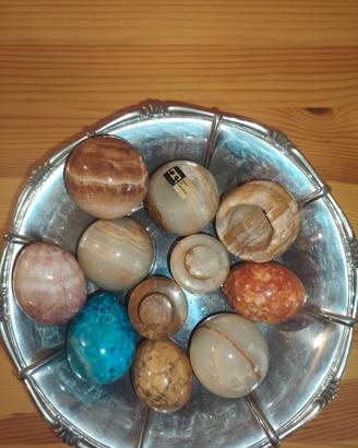 Set di pietre in onice, più uova in pietra