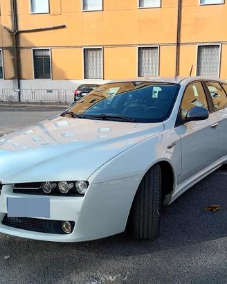 alfa 159 sw 2.0 170 CV distintive con radio nav