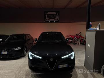 Alfa Romeo Stelvio 2.2 Turbodiesel 190 CV AT8 Q4 S