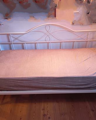 Letto singolo con materasso