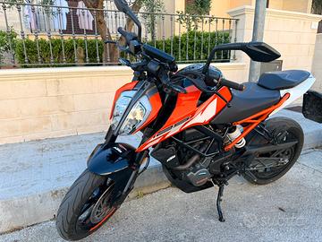 KTM DUKE 125
