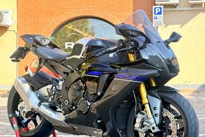 YAMAHA YZF-R1M 2024 FINANZIABILE IMMACOLATA