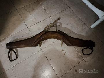 Giogo in legno traino buoi vintage 