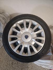 4 Cerchi in ferro 16 con copricerchi lancia