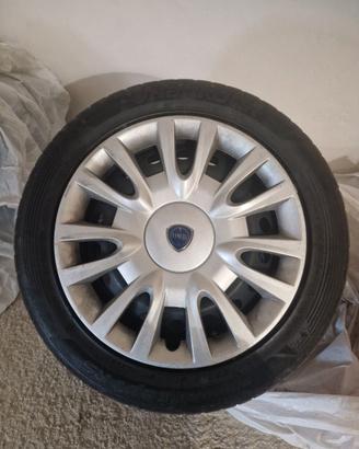 4 Cerchi in ferro 16 con copricerchi lancia