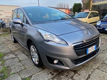 Peugeot 5008 1.6 HDi 115CV Allure