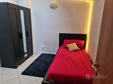 Struttura letto e armadio