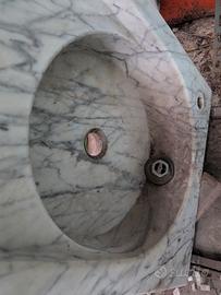 Antico Lavandino in Marmo Bianco Carrara