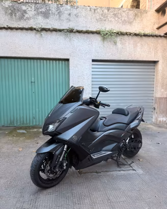 TMax 560