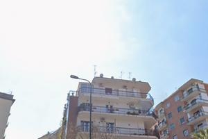 Intero appartamento via Piave angolo c.so Europa