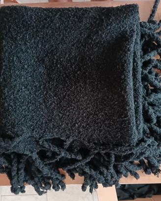 Scialle nero lana bouclè costume sardo Osilo 