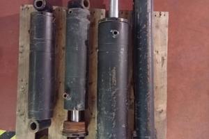 Pistoni idraulici varie misure