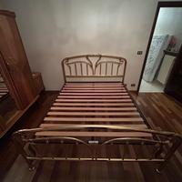 Letto matrimoniale in ottone + doghe