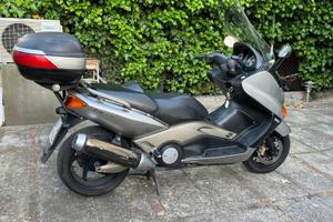 Yamaha T Max - 2004