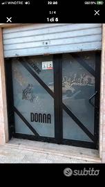 Porta in alluminio adatta a tutti gli ambienti