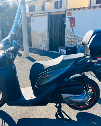 Honda SH 300
