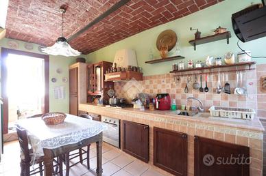 CASA SEMINDIPENDENTE A ALESSANDRIA