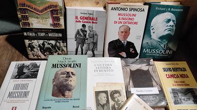 Libri Mussolini x8 e Fascismo x3