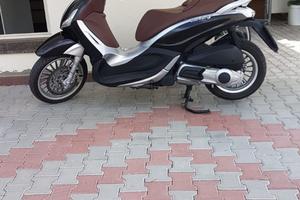 Piaggio Beverly 300