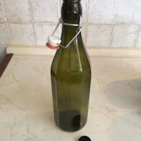Bottiglia costolata