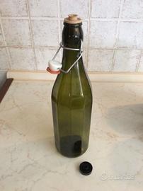 Bottiglia costolata