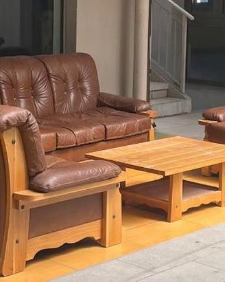 SET DIVANI PER AREA ESTERNA E TAVOLINO