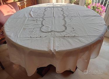 tovaglia vintage ricamata a mano a intaglio
