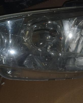 fanali proiettori Peugeot 206