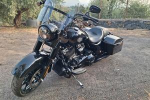 moto Harley Devidnson Road King Special 