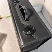 Borsa da Lavoro porta listini e campioni