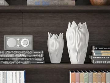 Vaso a forma di fiore arredo elegante e  raffinato