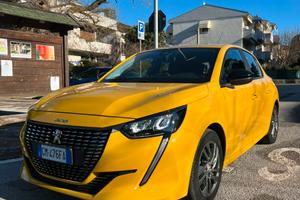 Peugeot 208 1.5 Diesel neopatentati 100cv 2022.
