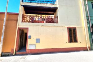 Casa bilivelli ristrutturata