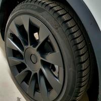 Ruote invernali Tesla Y 20' Nuove con 1000 km