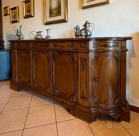 arredamento in massello stile antico