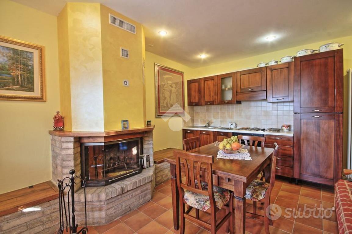Casa – Piobbico, Colle - Vista 5