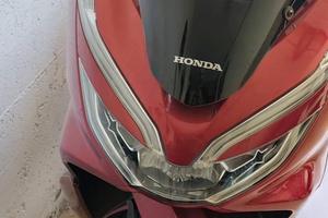 Honda PCX 125 con Solo 5.100 km