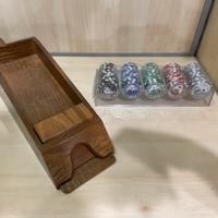 Distributore carte in legno con poker fiches