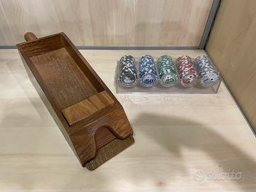 Distributore carte in legno con poker fiches