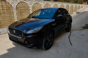 Jaguar E-PACE D150 AWD Black Edition – Eleganza e