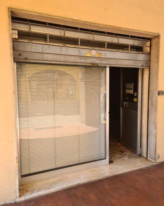 NEGOZIO / LOCALE COMMERCIALE  