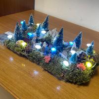 Presepe natalizio fatto a mano compatto con luci