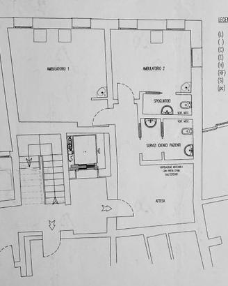 Studio medico con 2 ambulatori 2 bagni