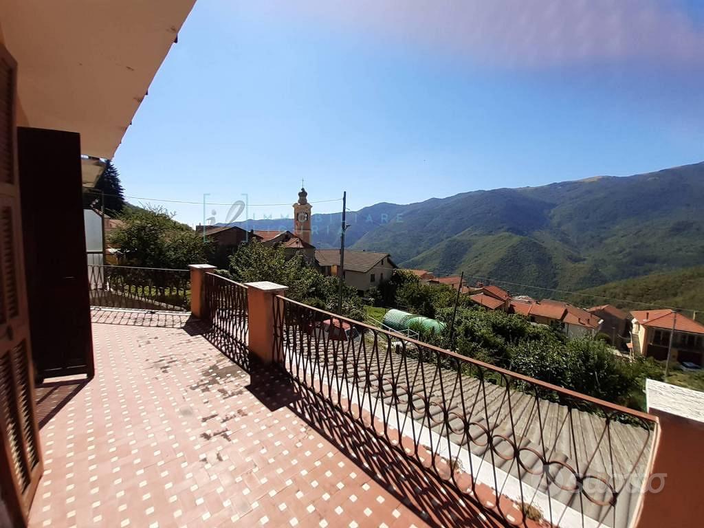 Rustico / Casale di 240 m² con più di 5 locali a P - Vista 2