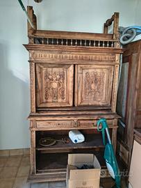 Credenza classica in noce