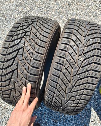 Pneumatici invernali seminuovi 215/45 R18