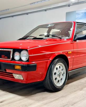 LANCIA DELTA 2.0 TURBO HF 4WD TARGA TORINO