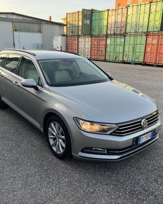 Volkswagen Passat Variant 1.6 TDI Comfortline Blue