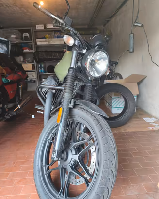 Moto Guzzi V7 